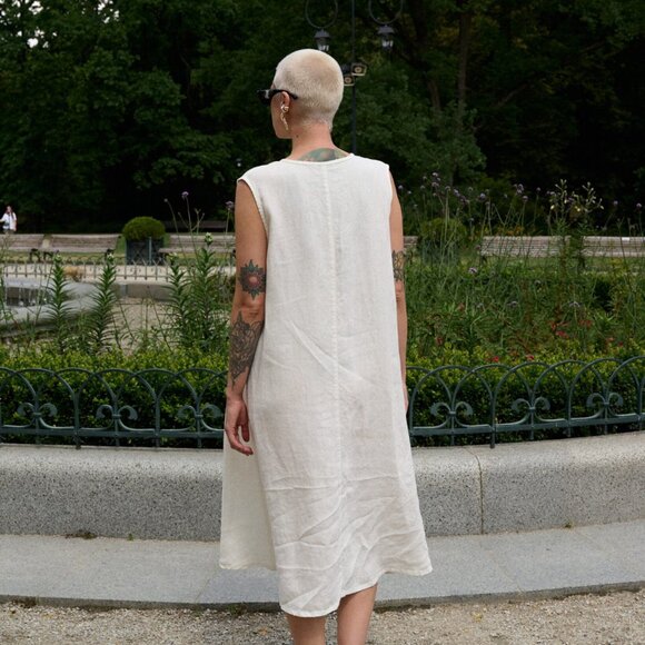 Black Cara Linenfox Dress - Picture 2 of 6